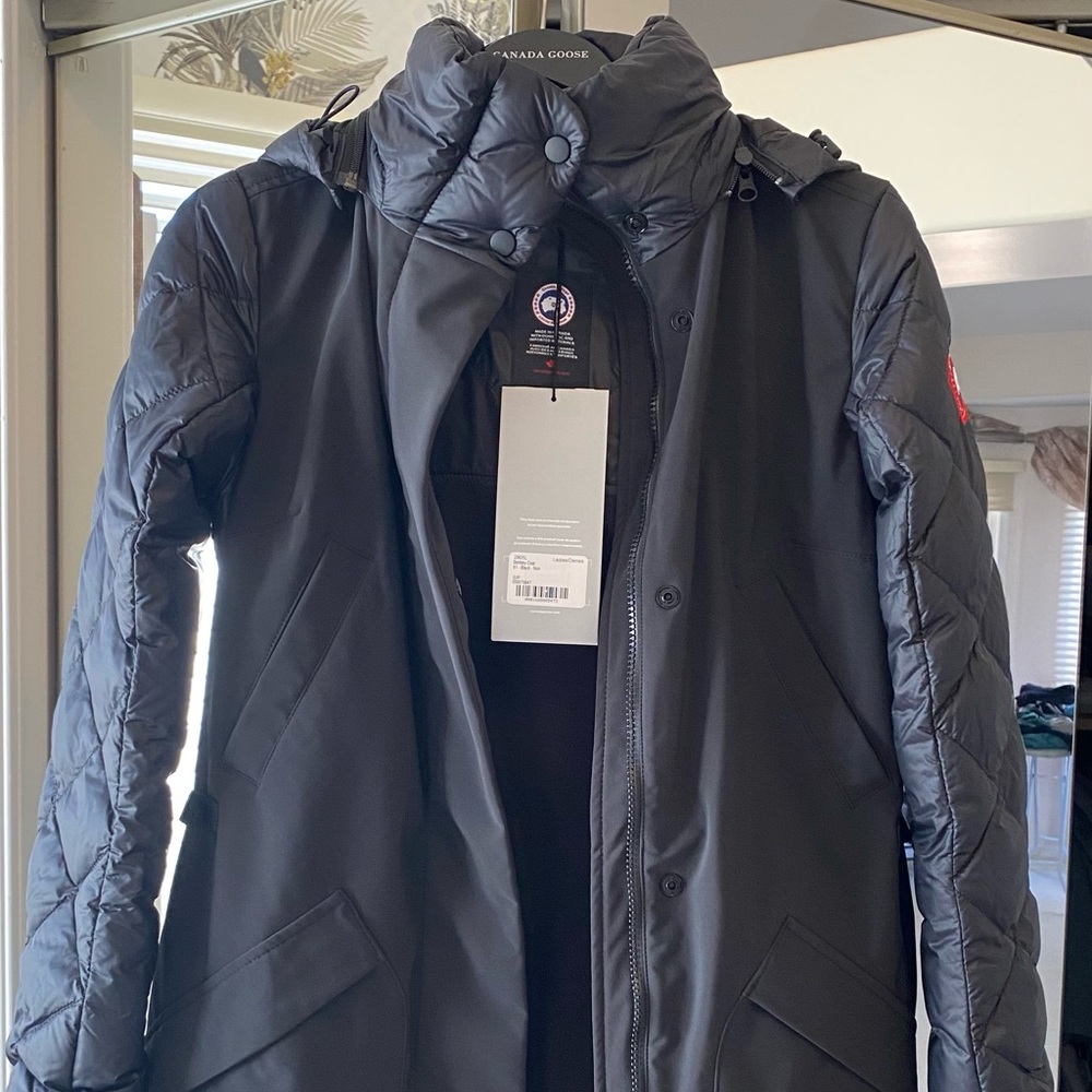 Canada Goose NWT Berkeley coat -S